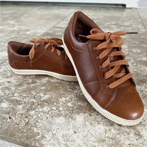 Deer Stags Men’s Casual Sneakers Size 7 Memory Foam | Worn Once